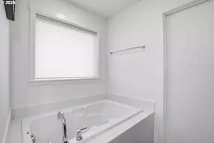 292 W Maple St, Washougal, WA 98671 - Photo 31