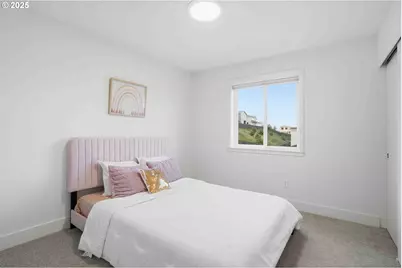 292 W Maple St, Washougal, WA 98671 - Photo 35