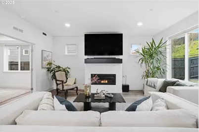 292 W Maple St, Washougal, WA 98671 - Photo 13