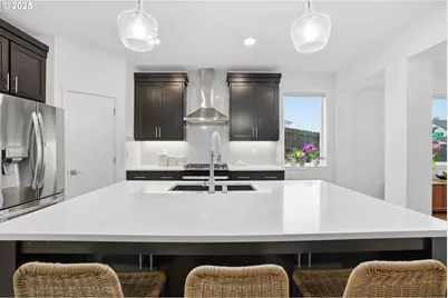 292 W Maple St, Washougal, WA 98671 - Photo 11