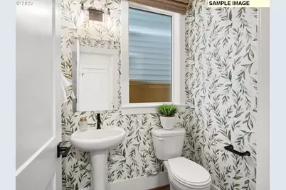 18095 SW Hoover Ln, Beaverton, OR 97003 - Photo 23