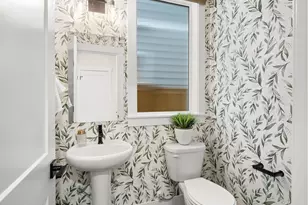 18095 SW Hoover Ln, Beaverton, OR 97003 - Photo 23