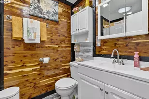 1670 NE Kennedy Ln, Hillsboro, OR 97124 - Photo 21