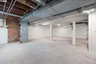 9830 NE Skidmore St, Portland, OR 97220 - Photo 35