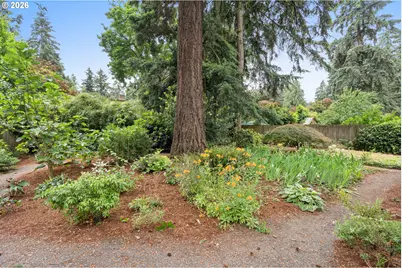 9830 NE Skidmore St, Portland, OR 97220 - Photo 37