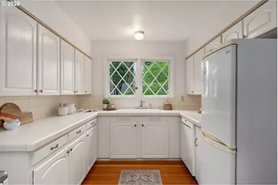 9830 NE Skidmore St, Portland, OR 97220 - Photo 15