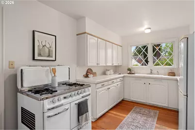9830 NE Skidmore St, Portland, OR 97220 - Photo 13