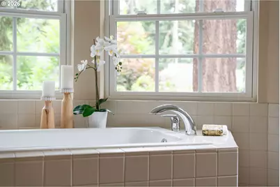 9830 NE Skidmore St, Portland, OR 97220 - Photo 31