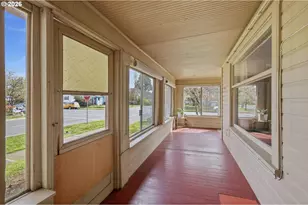 446 E St, Springfield, OR 97477 - Photo 5