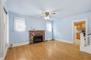 446 E St, Springfield, OR 97477 - Photo 11