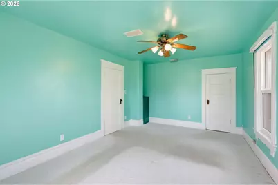 446 E St, Springfield, OR 97477 - Photo 27