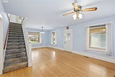 446 E St, Springfield, OR 97477 - Photo 13