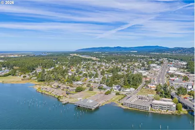 1150 Bay St #D, Florence, OR 97439 - Photo 23