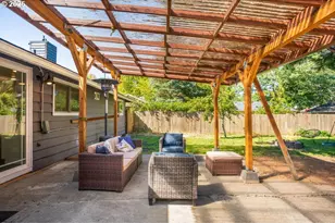 11925 SW 7th, Beaverton, OR 97005 - Photo 17