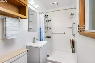 17707 SE Washington St, Portland, OR 97233 - Photo 17