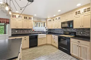 1140 Michigan Ave, Coos Bay, OR 97420 - Photo 9