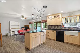 1140 Michigan Ave, Coos Bay, OR 97420 - Photo 11