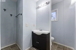 2665 35th St, Coos Bay, OR 97420 - Photo 13