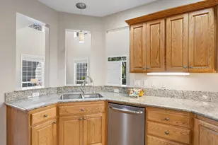1078 NE Parks Edge Cir, Hillsboro, OR 97124 - Photo 15