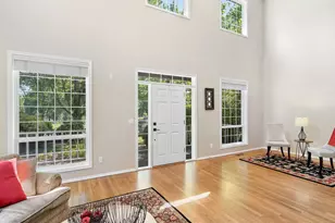 1078 NE Parks Edge Cir, Hillsboro, OR 97124 - Photo 7