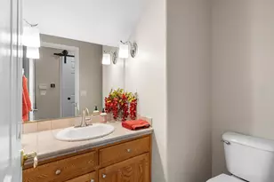 1078 NE Parks Edge Cir, Hillsboro, OR 97124 - Photo 21