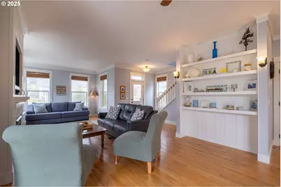 2518 SW Anemone Ave, Lincoln City, OR 97367 - Photo 9