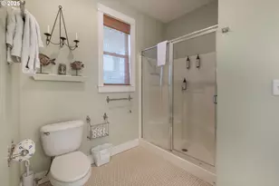 2518 SW Anemone Ave, Lincoln City, OR 97367 - Photo 19