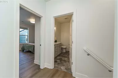 800 E 37th St, Vancouver, WA 98663 - Photo 25