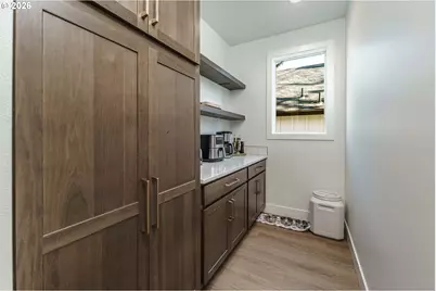 800 E 37th St, Vancouver, WA 98663 - Photo 11