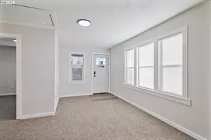 309 NW 3rd Ave, Kelso, WA 98626 - Photo 3