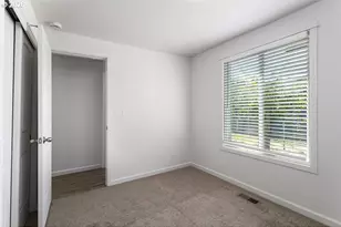 1602 NE Centurion Pl, Gresham, OR 97030 - Photo 15