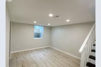 12041 NE Siskiyou St, Portland, OR 97220 - Photo 15