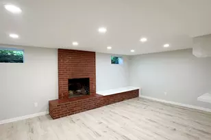 12041 NE Siskiyou St, Portland, OR 97220 - Photo 11