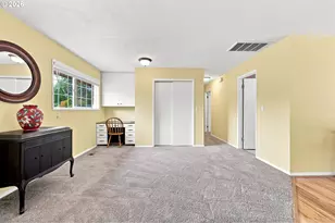 1745 NW 7th Pl, Gresham, OR 97030 - Photo 17
