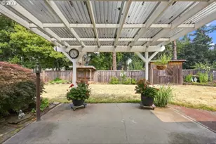 1745 NW 7th Pl, Gresham, OR 97030 - Photo 7