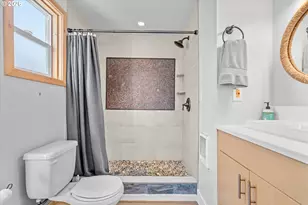 7720 S Macadam Ave, Portland, OR 97219 - Photo 15