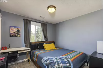 1026 E 15th St, Lafayette, OR 97127 - Photo 19