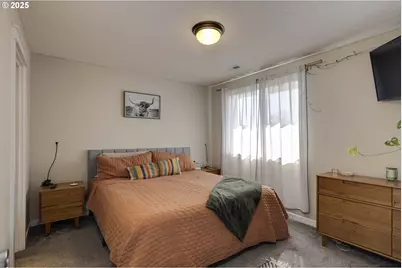 1026 E 15th St, Lafayette, OR 97127 - Photo 15