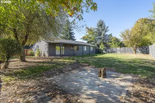 2713 E Walnut Ave, Newberg, OR 97132 - Photo 31