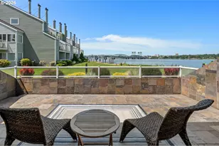 113 N Hayden Bay Dr, Portland, OR 97217 - Photo 25