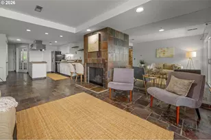 113 N Hayden Bay Dr, Portland, OR 97217 - Photo 9