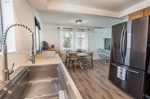 2021 Cedar Ave, Reedsport, OR 97467 - Photo 11
