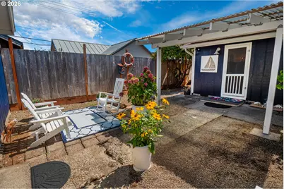 2021 Cedar Ave, Reedsport, OR 97467 - Photo 25