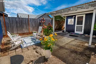 2021 Cedar Ave, Reedsport, OR 97467 - Photo 25