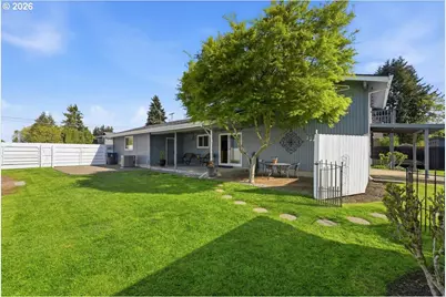 4094 5th St, Hubbard, OR 97032 - Photo 5