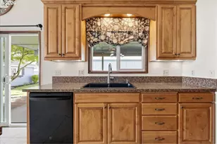4094 5th St, Hubbard, OR 97032 - Photo 27