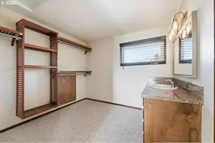 4094 5th St, Hubbard, OR 97032 - Photo 33