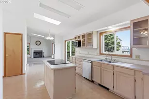 220 Flake St, Port Orford, OR 97465 - Photo 5