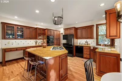 4414 SW Eleanor Ln, Portland, OR 97221 - Photo 9