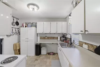 3090 D St NE, Salem, OR 97301 - Photo 13